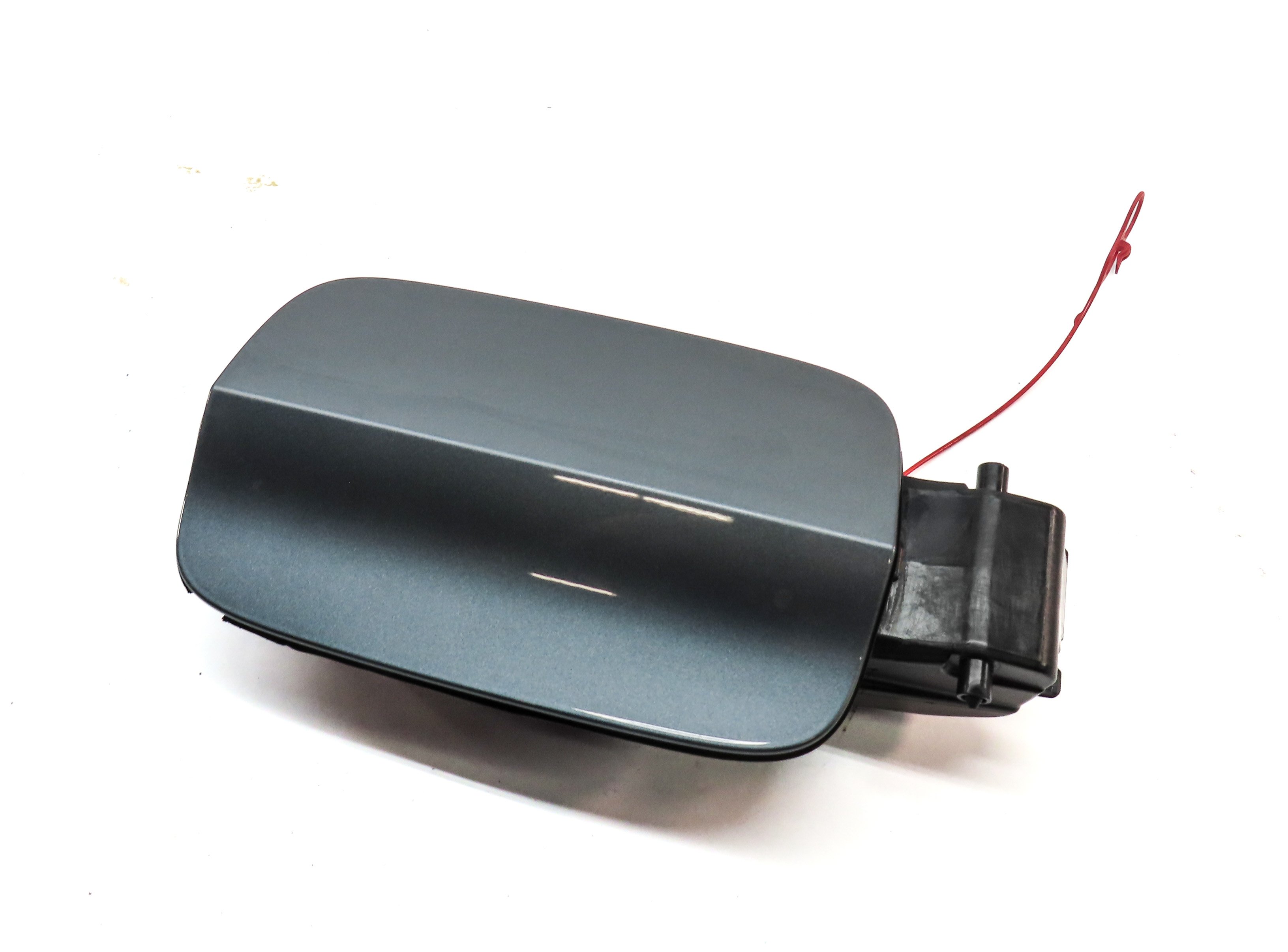 15-18 AUDI A3 S3 8V FUEL TANK FILLER GAS TANK DOOR FLAP COVER w/HOUSING (GRAY) — exact item pictured